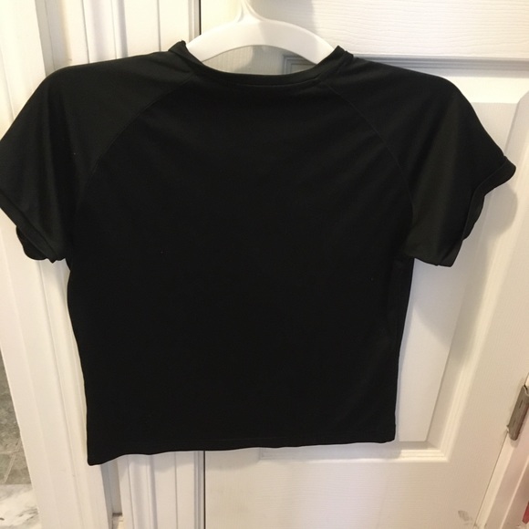 Reebok Black V Neck Tee Medium Athletic - Picture 4 of 8